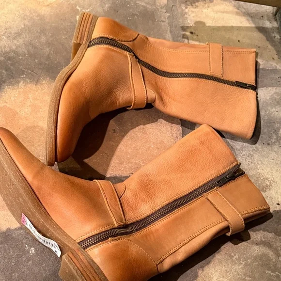 Tan Leather Mid-Calf Boots - Picture 4 of 11